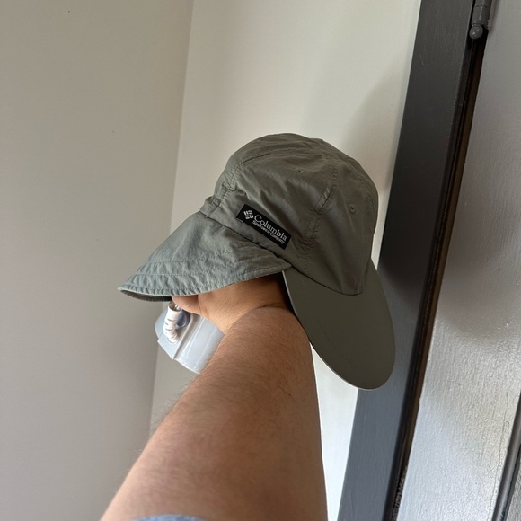 Columbia Gray Bucket Hat Outdoor Accessories - Picture 1 of 6